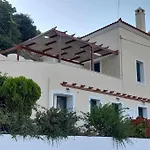Apartment Comfortable Apoikia House For 2 *