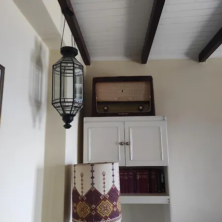 Comfortable Apoikia House For 2