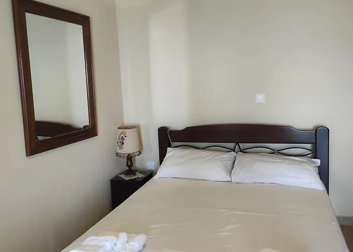 Comfortable Apoikia House For 2 *